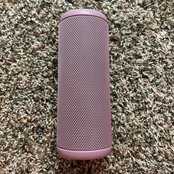 Pink Bluetooth Speaker!!! - Picture 1 of 3